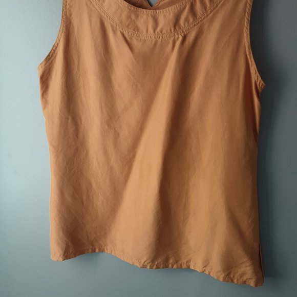 Vintage 100% Silk Sleeveless Top Blouse Yellow Gold, Made in Canada, Size 10 - Picture 5 of 8